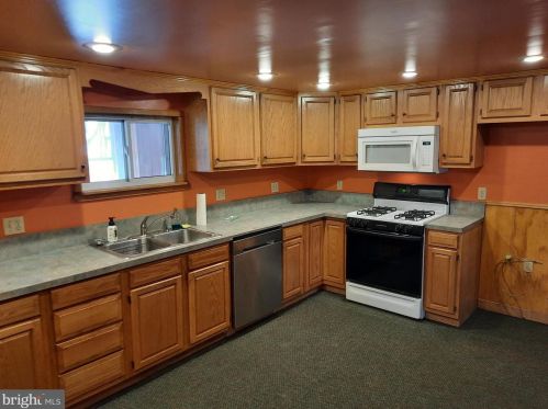2 Middleburg Rd, White Haven, PA 18661-3943