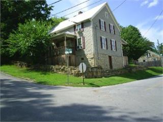 202 Columbia Ave, Greensburg, KY 42743-1515