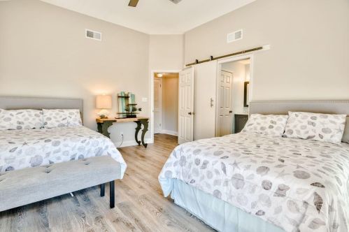 8861 Baypine Dr, Destin FL 32550-7827 exterior