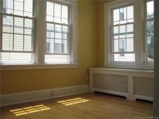 25 Lancaster Rd, Hartford CT  06119-1522 exterior