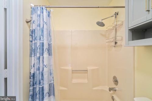 10909 Heatherwood Dr, Spotsylvania VA  22553-1669 exterior