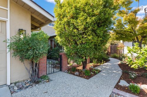 1013 Thistle Ct, Sunnyvale, CA 94086-9079