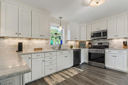 41 Orlando Dr, South Kingstown RI  02882-4416 exterior