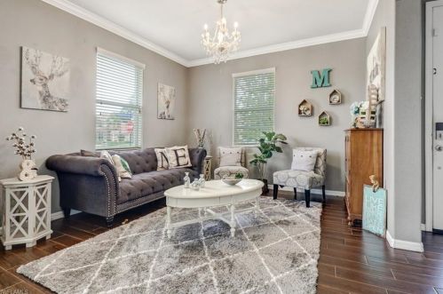 1966 Fairmont Ln, Naples FL  34120-4571 exterior