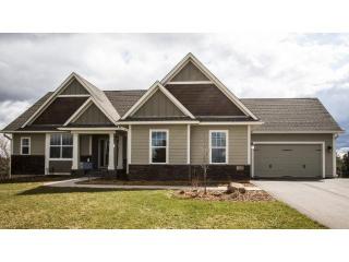 719 Crest Curv, Hudson, WI 54016-8296