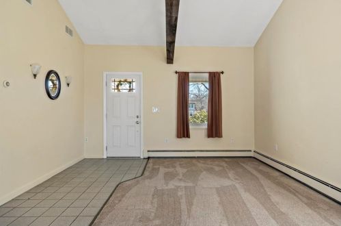 1 Meeting House Rd, Lincoln RI  02865-3806 exterior