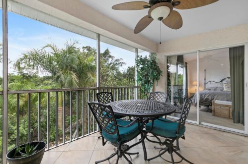 1024 Mainsail Dr, Naples, FL 34114-7809