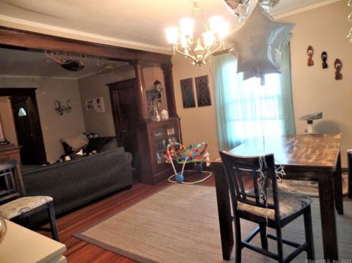 71 Merchant St, Bridgeport CT  06604-2214 exterior