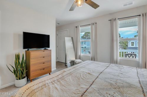 23 Island Breeze Ln, Beaufort SC  29907-1679 exterior