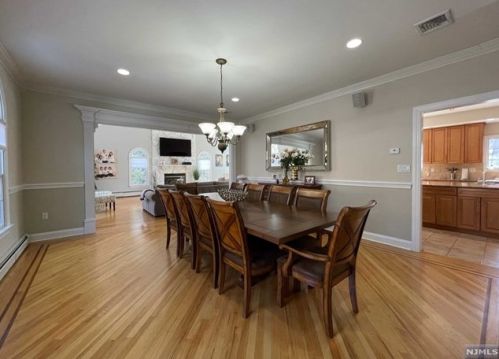 32 Crescent Dr, Skyline Lakes NJ  07456-1109 exterior