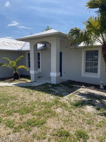 430 6th Ave, Cape Coral, FL 33990-0011