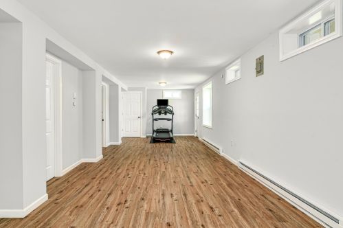 7 Cider Ln, Norwalk CT  06851-3413 exterior