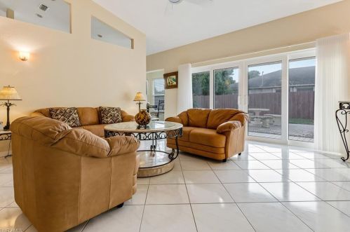 590 96th Ave, Naples, FL 34108-2461