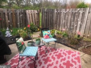 211 Oberlin Ter, Lansdale PA 19446-4962 exterior