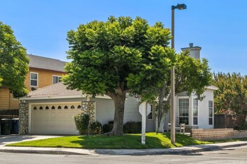 3616 Honey Glen Way, Ontario, CA 91761-0123