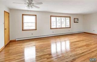 452 Commercial Ave, Cliffside Park NJ  07010-1429 exterior