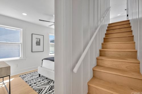 307 Fernando St, Newport Beach CA  92661-1236 exterior