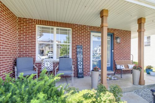 10426 Adler Cv, Dyer, IN 46373-8786