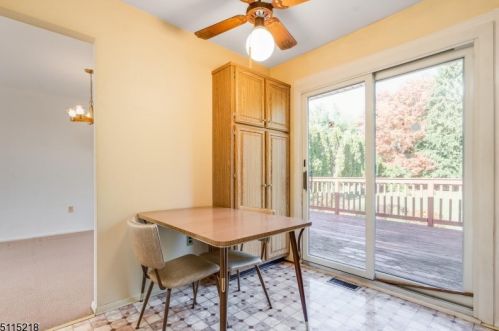 5 Hillside Dr, Clinton NJ 08809-1213 exterior