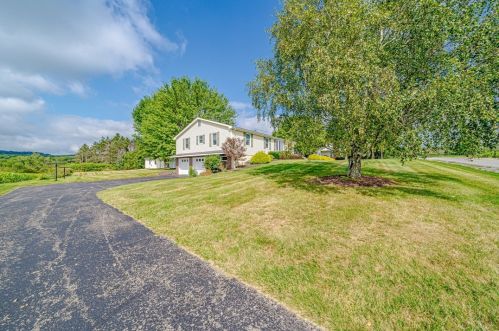 3501 Coxes Creek Rd, Somerset, PA 15501-6751