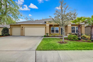 10327 Oxford Lakes Dr, Jacksonville, FL 32257-7820