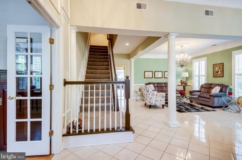 9517 Moonen Bay Ln, Bristow VA  20136-3515 exterior