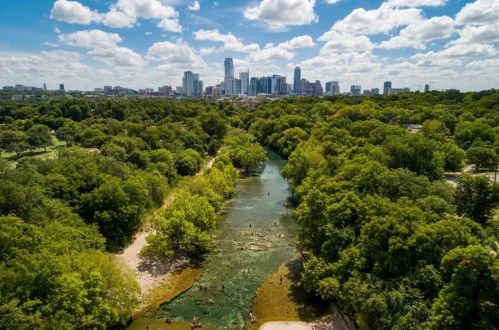 1135 Barton Hills Dr, Austin TX  78704-8812 exterior