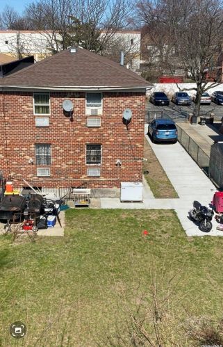 133-38 Garrett St, Jamaica, NY 11434-5817