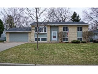 2038 Bluestone Ln, Saint Paul, MN 55122-2865