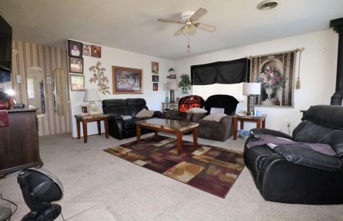 945 Matador Dr, Hollister, CA 95023-4264