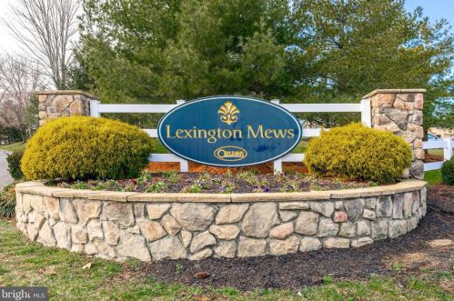 1305 Lexington Mews, Auburn, NJ 08085-1318