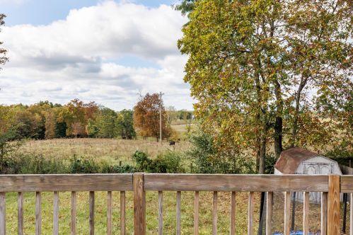 42 Meadow Wood Dr, Florence KY  41042-9323 exterior