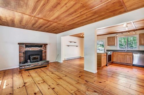 274 Mile Creek Rd, Lyme CT  06371-1816 exterior
