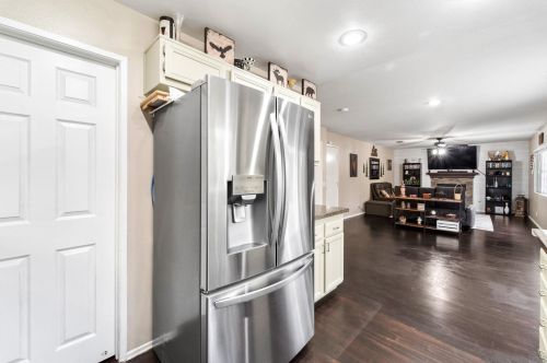 42064 Pine Needle St, Temecula CA  92591-7915 exterior