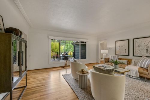 1095 Pine Tree Ln, Sebastopol CA  95472-2681 exterior