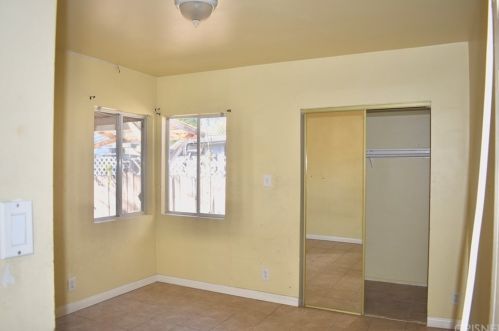 8123 Noble Ave, Van Nuys CA 91402-4509 exterior