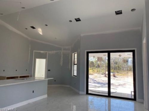 3260 29th Ave, Naples, FL 34117-8400