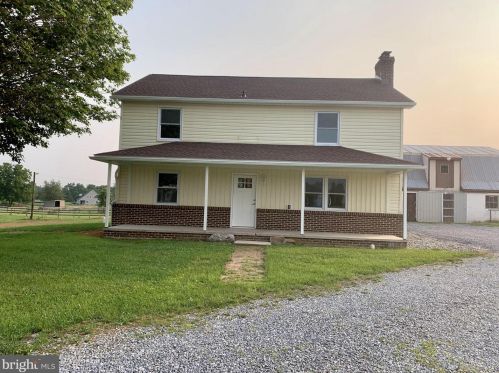 28 Middle Spring Rd, Lees Cross Roads, PA 17257-8609