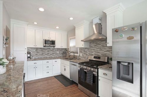 1517 Harding St, Long Beach CA  90805-3662 exterior