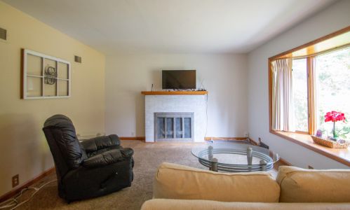 14115 Glendale Dr, Waukesha, WI 53151-3011