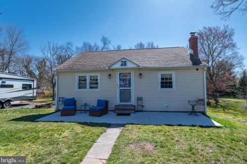 28 Clearfield Ave, Norristown, PA 19403-1667