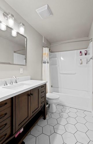 955 Los Charros Dr, Pueblo CO 81007-6167 exterior