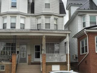 1064 Chestnut St, Kulpmont, PA 17834-1210