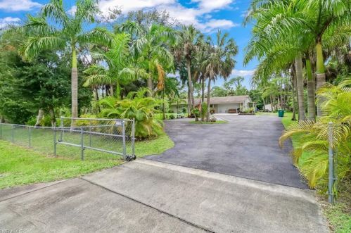 761 11th St, Naples FL  34117-2183 exterior