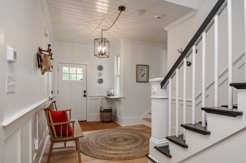 30 Glenwood St, Natick MA 01760-5649 exterior