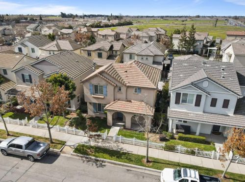 330 Applegate Dr, Valley Home CA  95361-8285 exterior