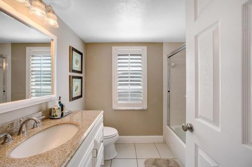 26427 Hickory Blvd, Bonita Springs FL 34134-8201 exterior