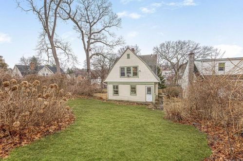 4 Wallace Pl, White Plains NY  10606-3211 exterior