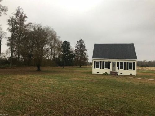 5388 Duck Town Rd, Zuni, VA 23898-3251