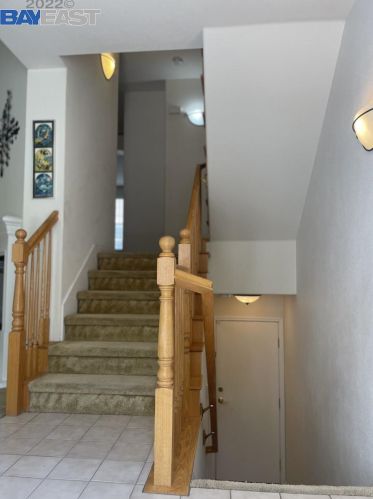 3725 Whitworth Dr, Pleasanton CA  94568-1377 exterior